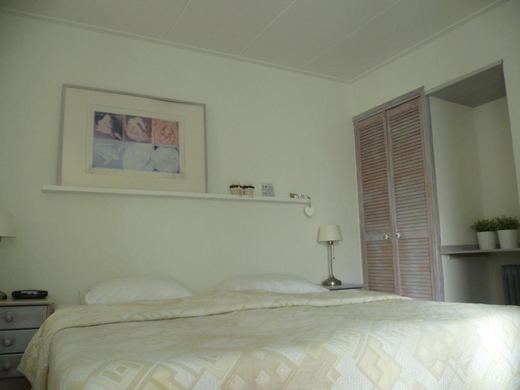 Hotel Pension Oranje Valkenburg aan de Geul Habitación foto